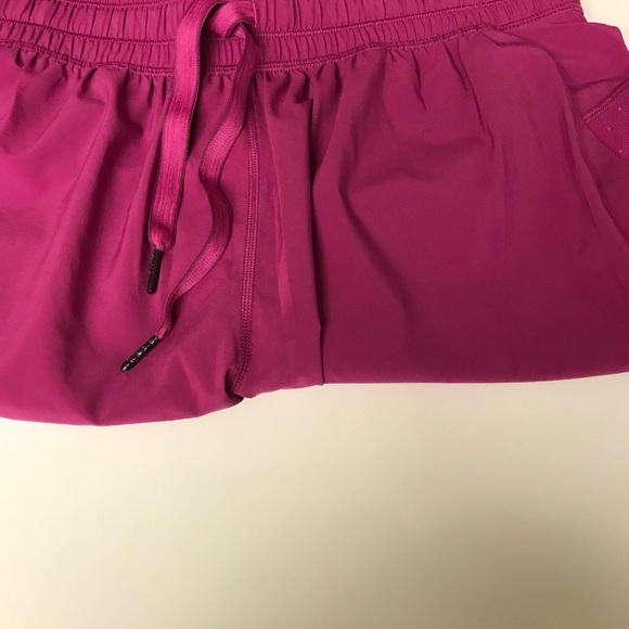 Lululemon Namaskar Crop NWOT - Picture 5 of 6